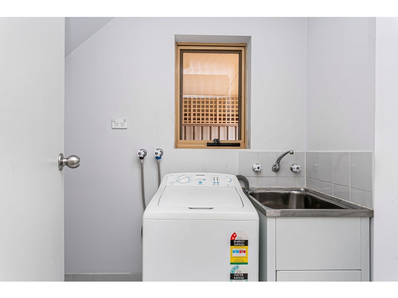 4 Weir Street, Largs Bay SA 5016