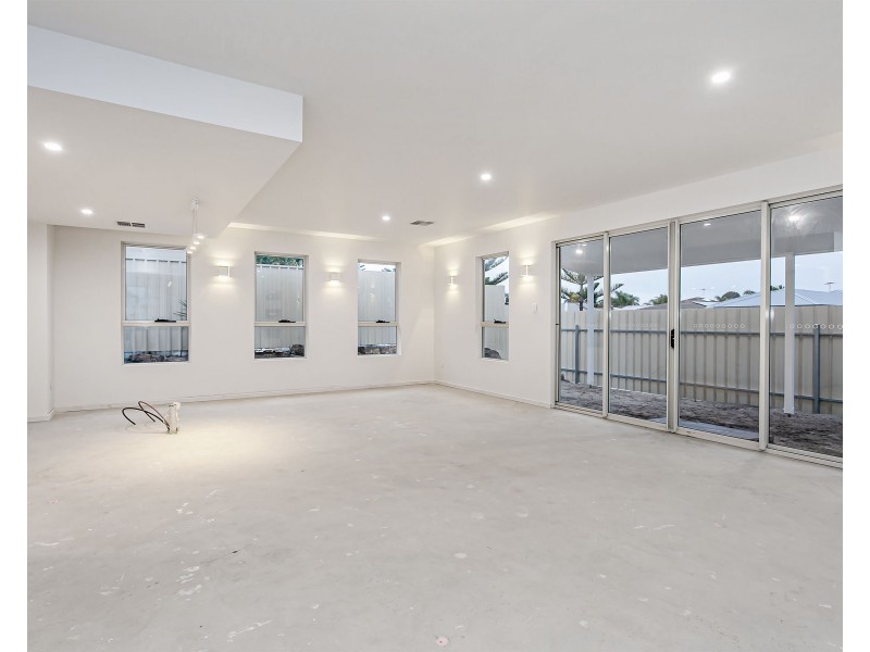 67 Sir Ross Smith Avenue, North Haven SA 5018