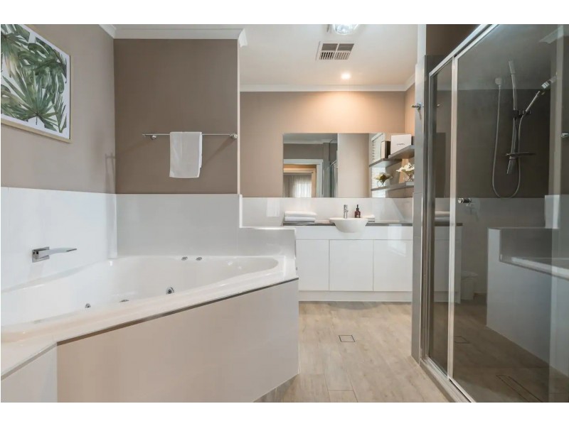 27 Emily Street, Birkenhead SA 5015