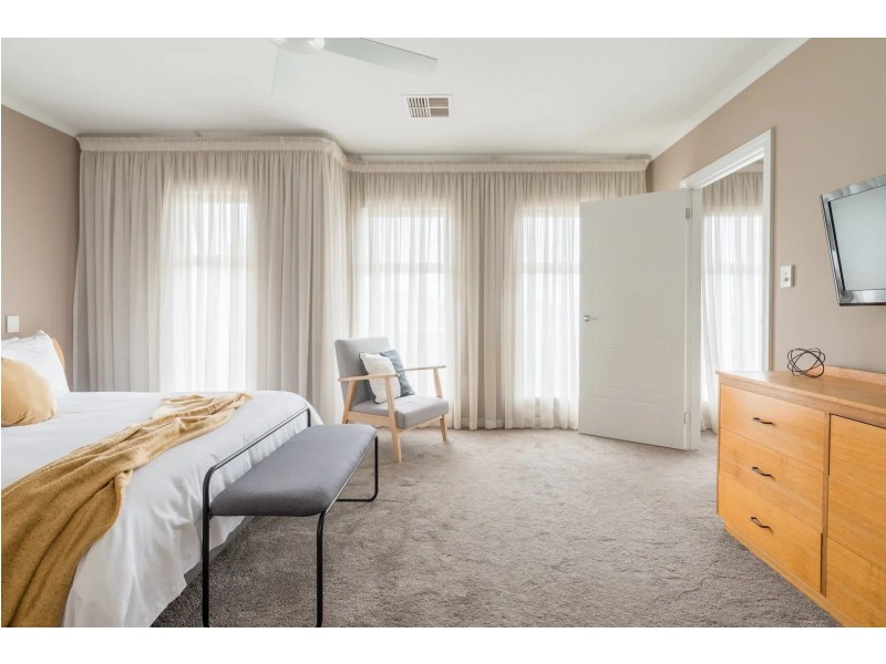 27 Emily Street, Birkenhead SA 5015