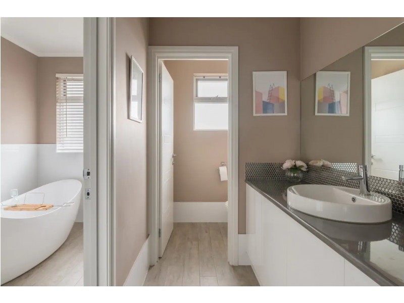 27 Emily Street, Birkenhead SA 5015