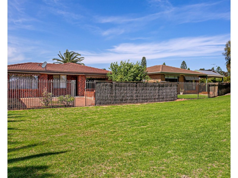 15 Blue Sails Court, West Lakes SA 5021