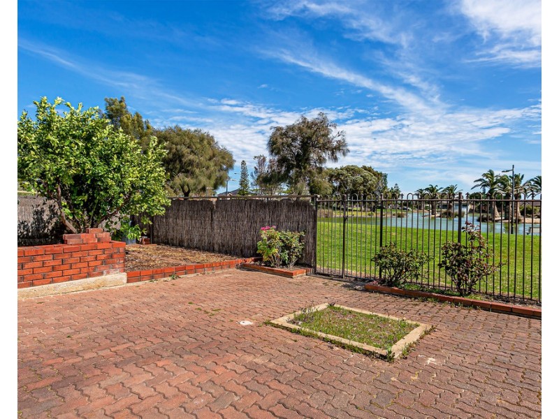 15 Blue Sails Court, West Lakes SA 5021