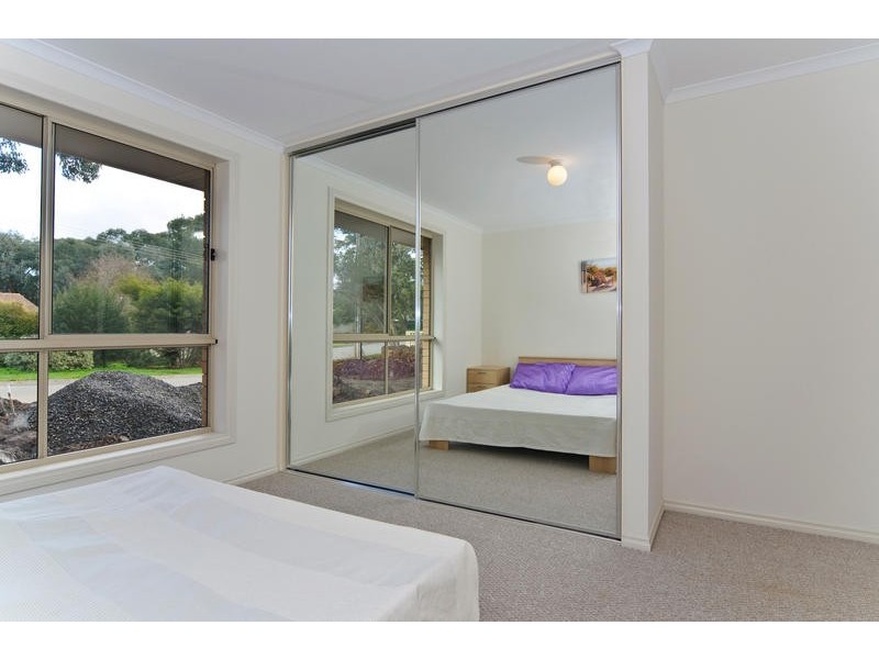 15b Poplar Crescent, Mount Barker SA 5251