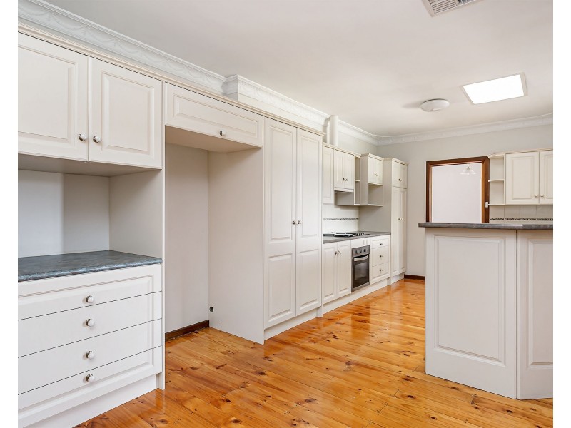 25 Manly Circuit, West Lakes Shore SA 5020