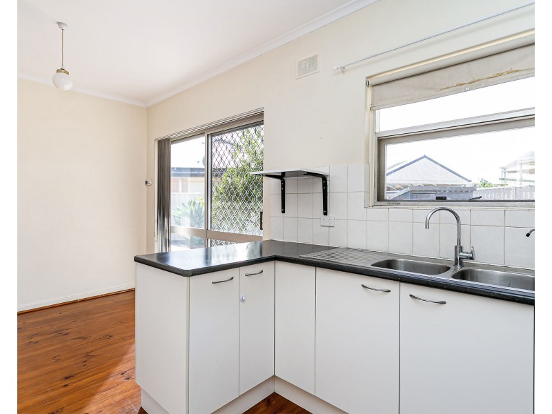 1 Robins Avenue, Findon SA 5023