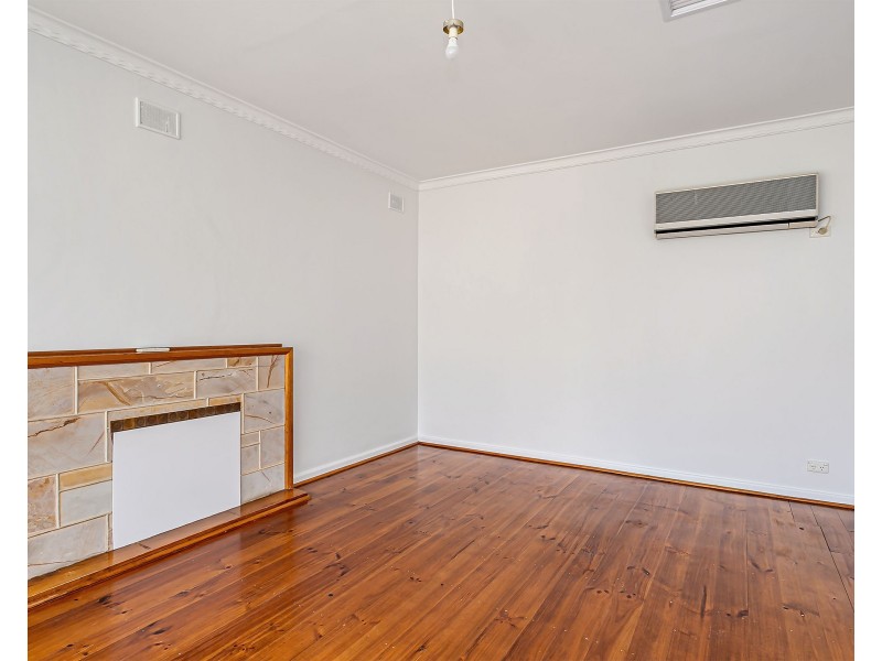 1 Robins Avenue, Findon SA 5023