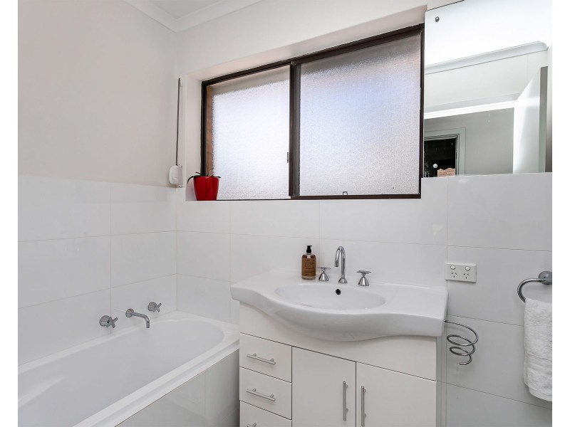 6/2 Island Drive, West Lakes SA 5021