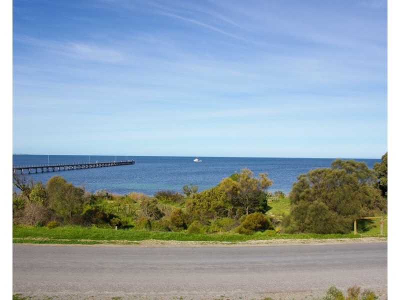 8 Slow Street, Marion Bay SA 5575
