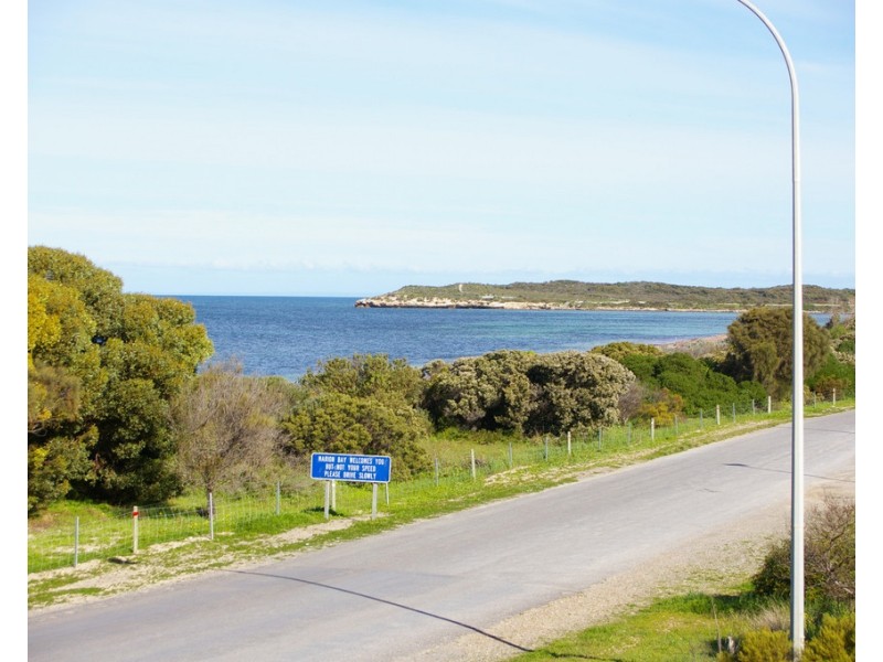 8 Slow Street, Marion Bay SA 5575