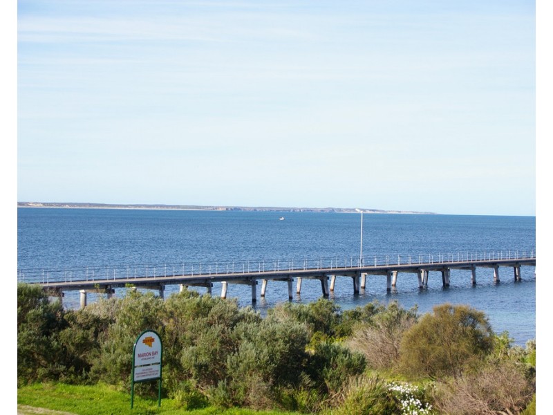 8 Slow Street, Marion Bay SA 5575