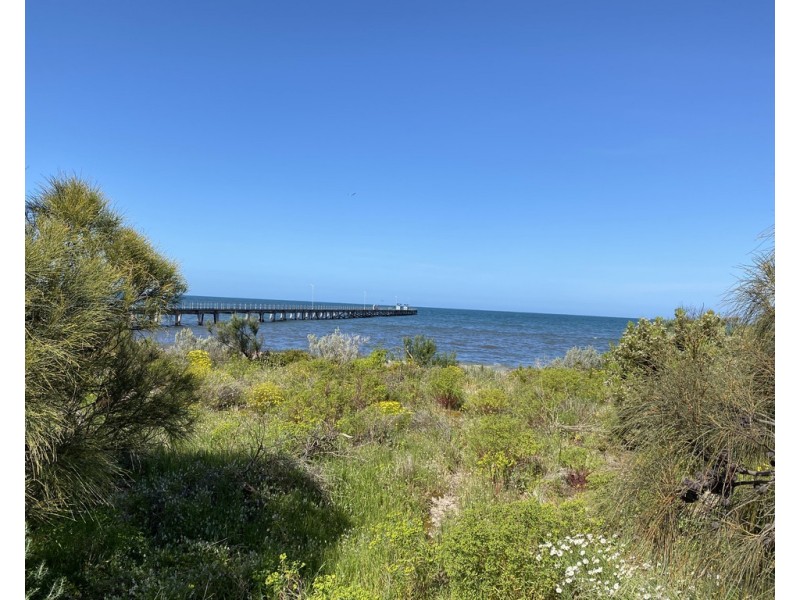 8 Slow Street, Marion Bay SA 5575