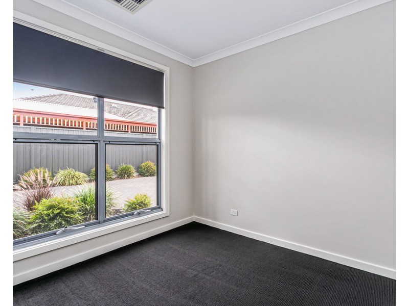 2 / 13 Bartlett Terrace, Semaphore Park SA 5019