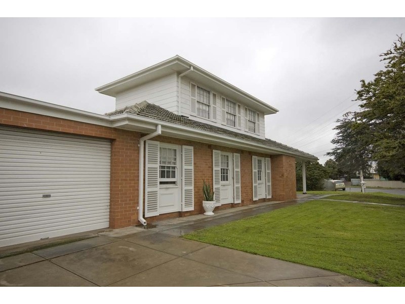 25 Swan Tce, Semaphore South SA 5019