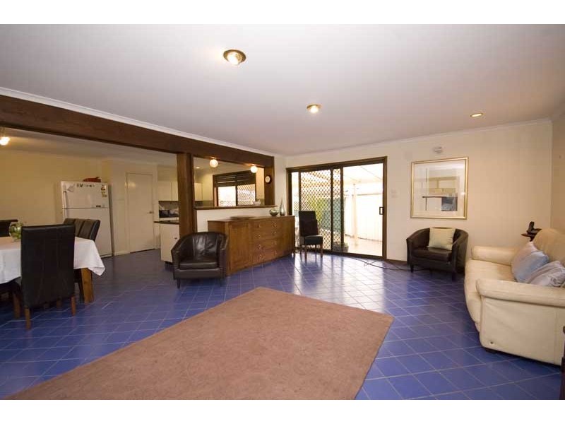 15 Parachilna Court, Smithfield SA 5114