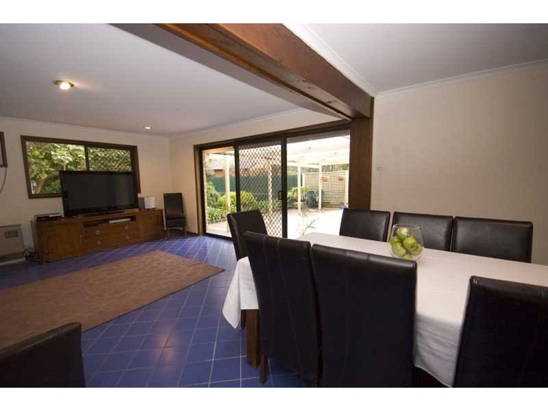 15 Parachilna Court, Smithfield SA 5114