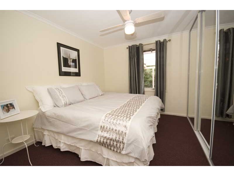 15 Parachilna Court, Smithfield SA 5114