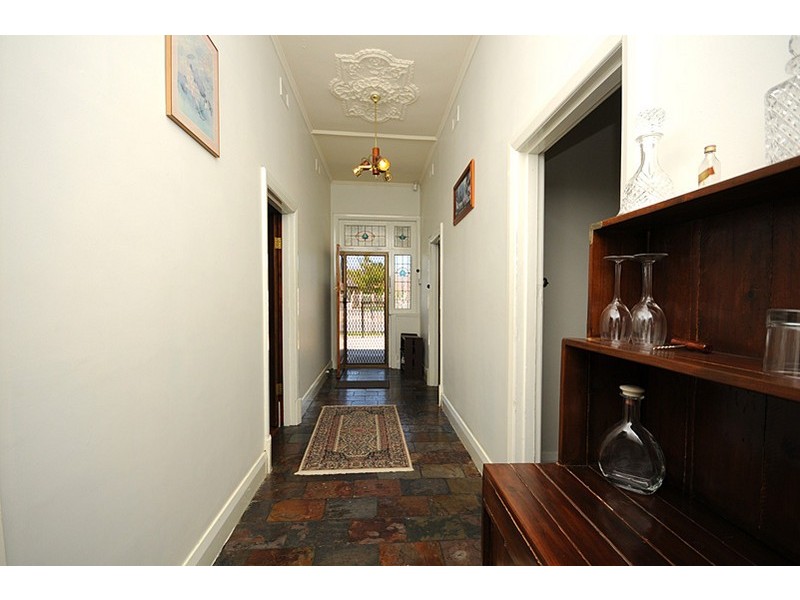 2 Paqualin Street, Hendon SA 5014