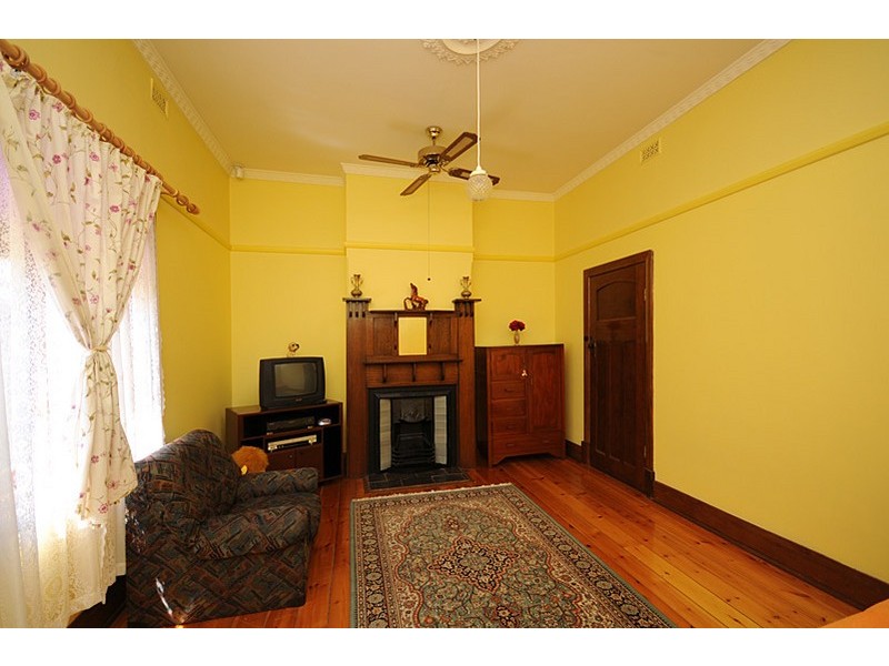 2 Paqualin Street, Hendon SA 5014