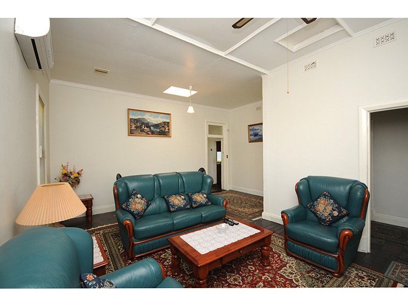 2 Paqualin Street, Hendon SA 5014