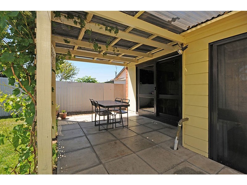 2 Paqualin Street, Hendon SA 5014