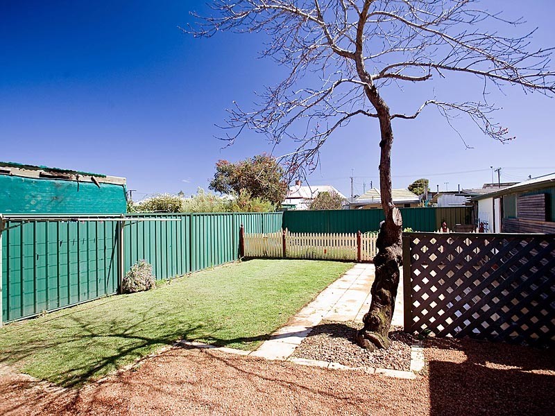 11 James Street, Ethelton SA 5015