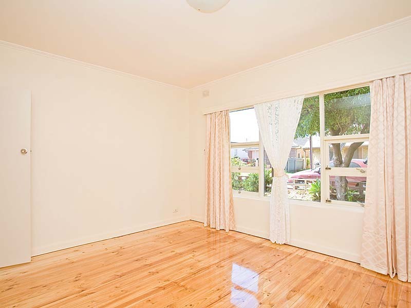 11 James Street, Ethelton SA 5015