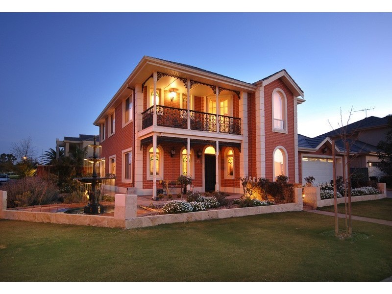 15 McKinlay Court, Mawson Lakes SA 5095