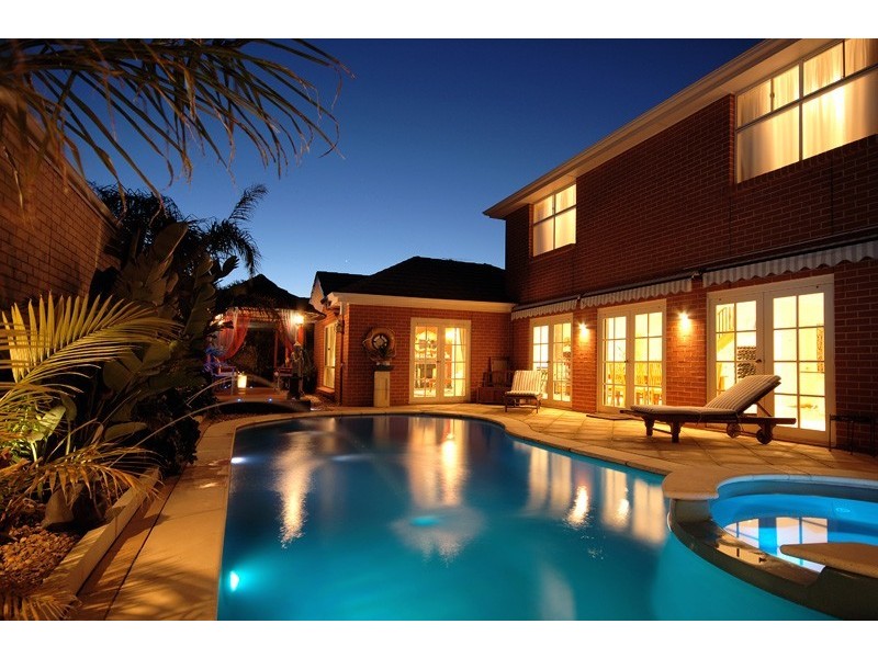 15 McKinlay Court, Mawson Lakes SA 5095