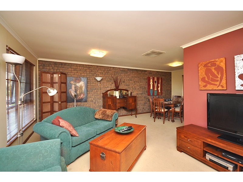 8 Kuta Crt, North Haven SA 5018