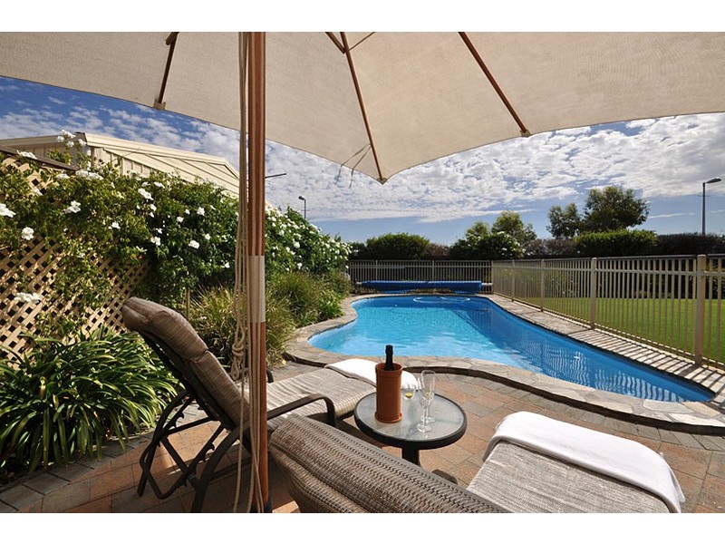 8 Kuta Crt, North Haven SA 5018