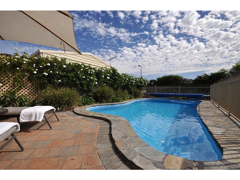 8 Kuta Crt, North Haven SA 5018