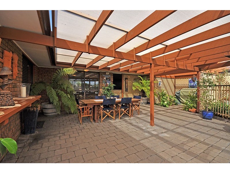 8 Kuta Crt, North Haven SA 5018