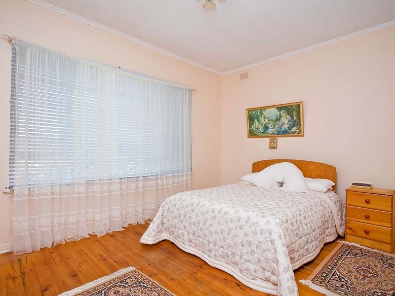 8 Martin Avenue, Osborne SA 5017