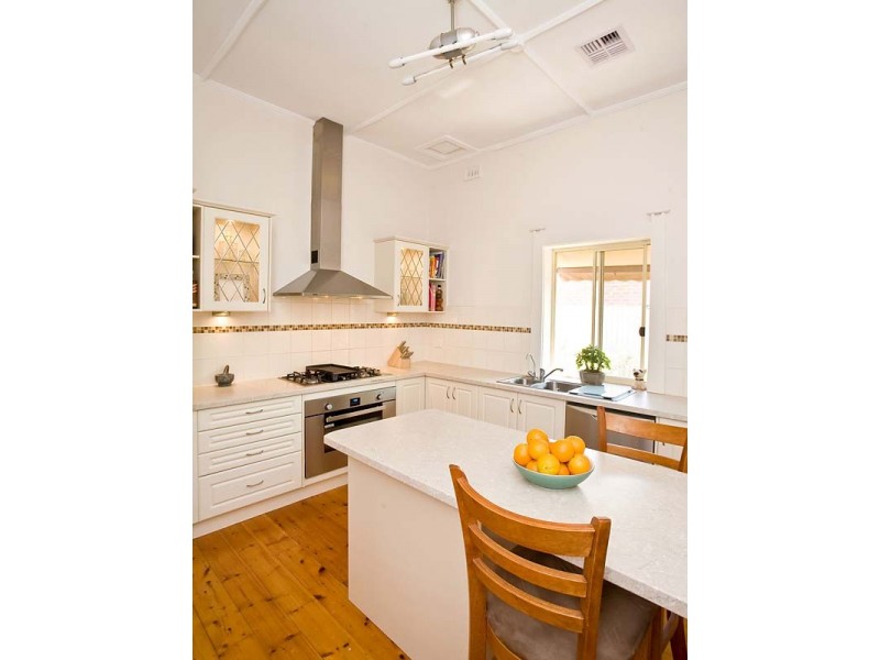 8 Moore Street, Prospect SA 5082