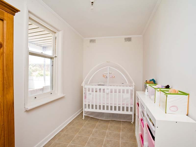 8 Moore Street, Prospect SA 5082