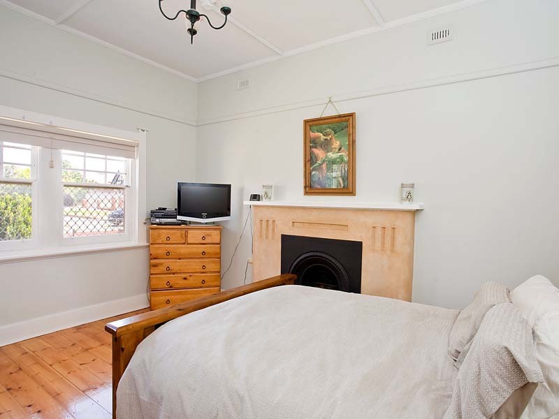 8 Moore Street, Prospect SA 5082