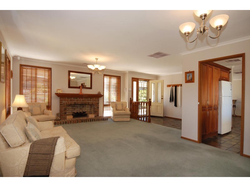 9 Gogler Street, Redwood Park SA 5097