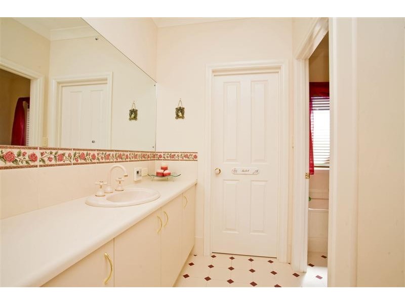 5 Kingscote Street, Alberton SA 5014