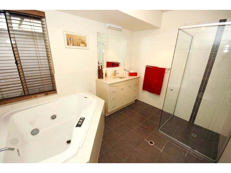 5 Endeavour Court, North Haven SA 5018