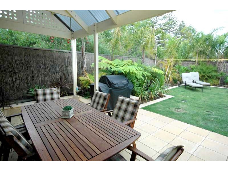 5 Endeavour Court, North Haven SA 5018