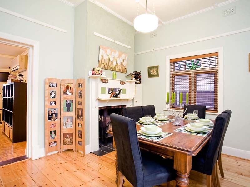 9 St Lawrence Avenue, Croydon SA 5008