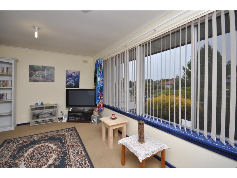 1 Gretel Crescent, Hallett Cove SA 5158