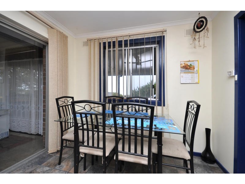 1 Gretel Crescent, Hallett Cove SA 5158