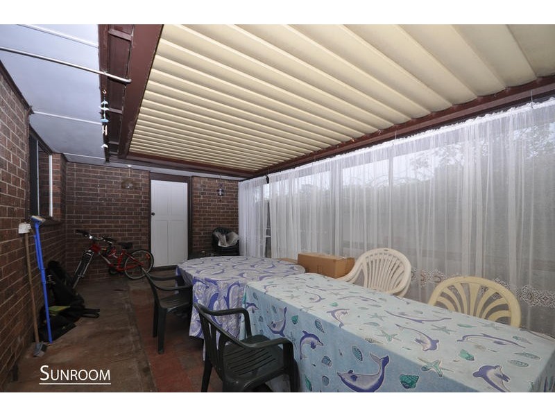 1 Gretel Crescent, Hallett Cove SA 5158