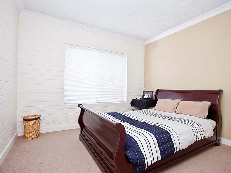 1/11a Alexander Street, Largs Bay SA 5016