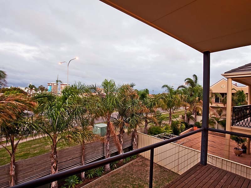 5 Mawson Close, Tennyson SA 5022