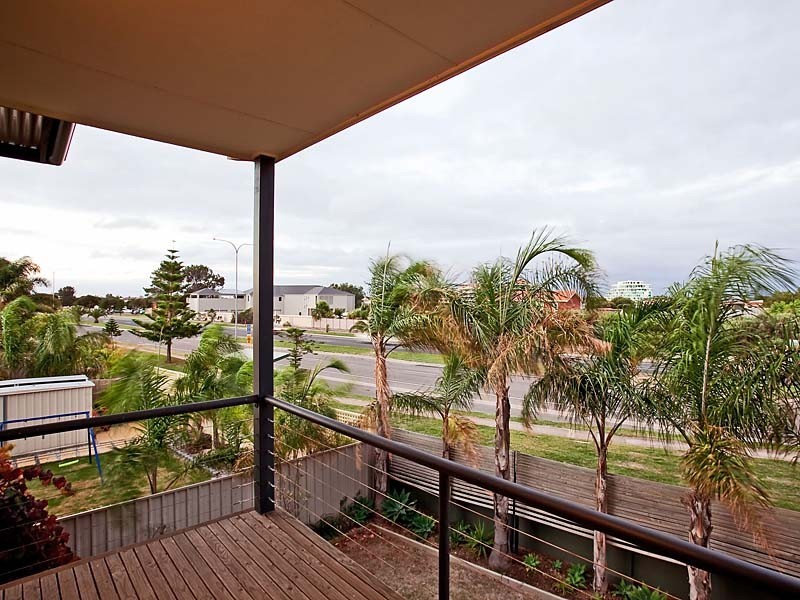 5 Mawson Close, Tennyson SA 5022