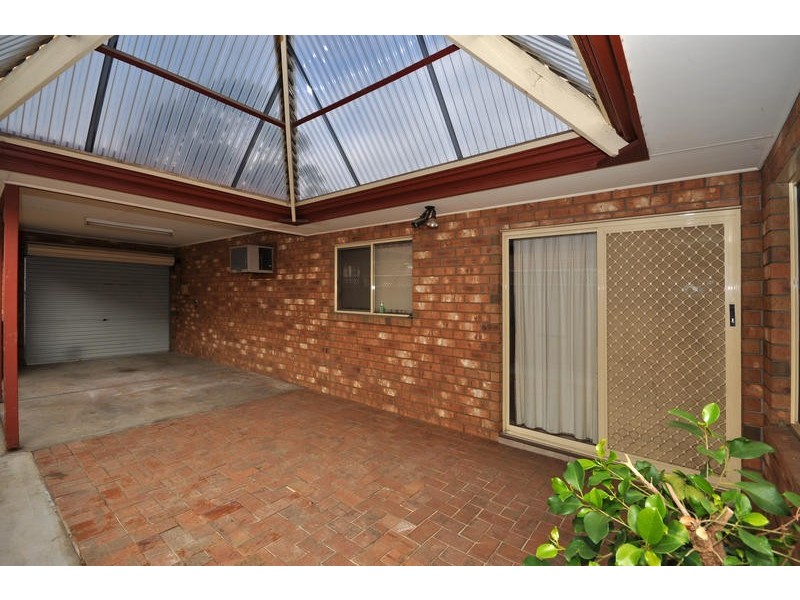 8 Selkirk Avenue, Seaton SA 5023