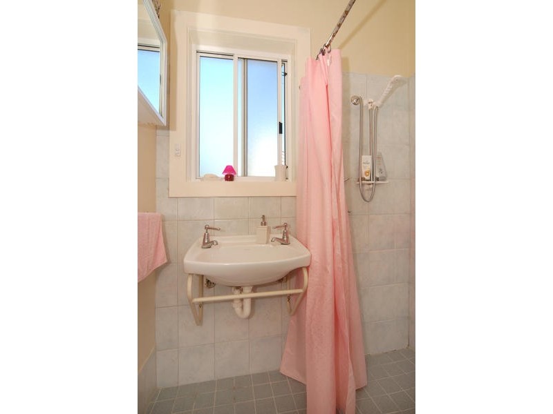 2 Chillmark Street, Elizabeth Vale SA 5112